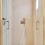 Appartamento Luxury Flat By Les Maisons De Charloc Homes Parigi