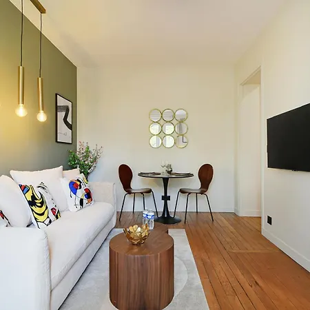Appartement Luxury Flat By Les Maisons De Charloc Homes