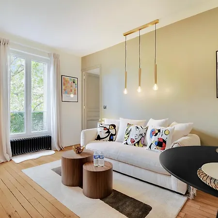 Luxury Flat By Les Maisons De Charloc Homes Parijs